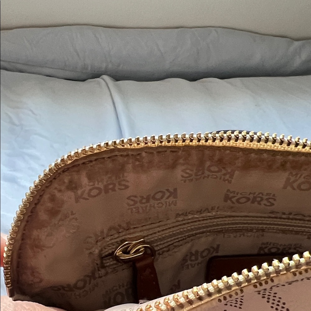 Michael Kors Tan and Brown Crossbody Bag - Picture 4 of 10